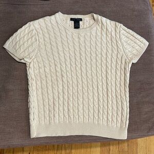 Women’s short sleeve sweater.
Limited, beige, 100% cotton, size Medium.